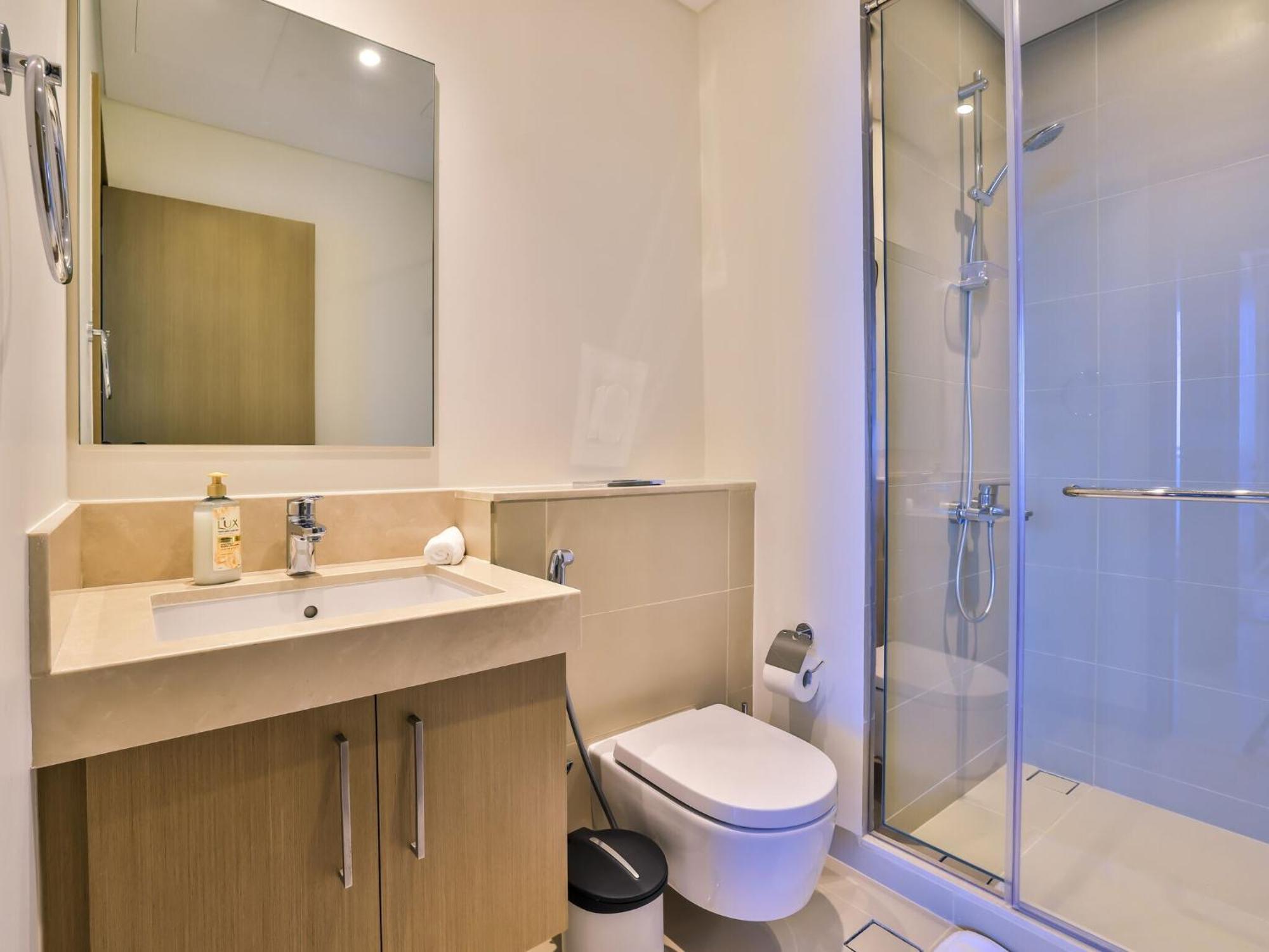 Luxurious Apartments Dubai Marina Views Pool Gym By Sojo Stay Kültér fotó