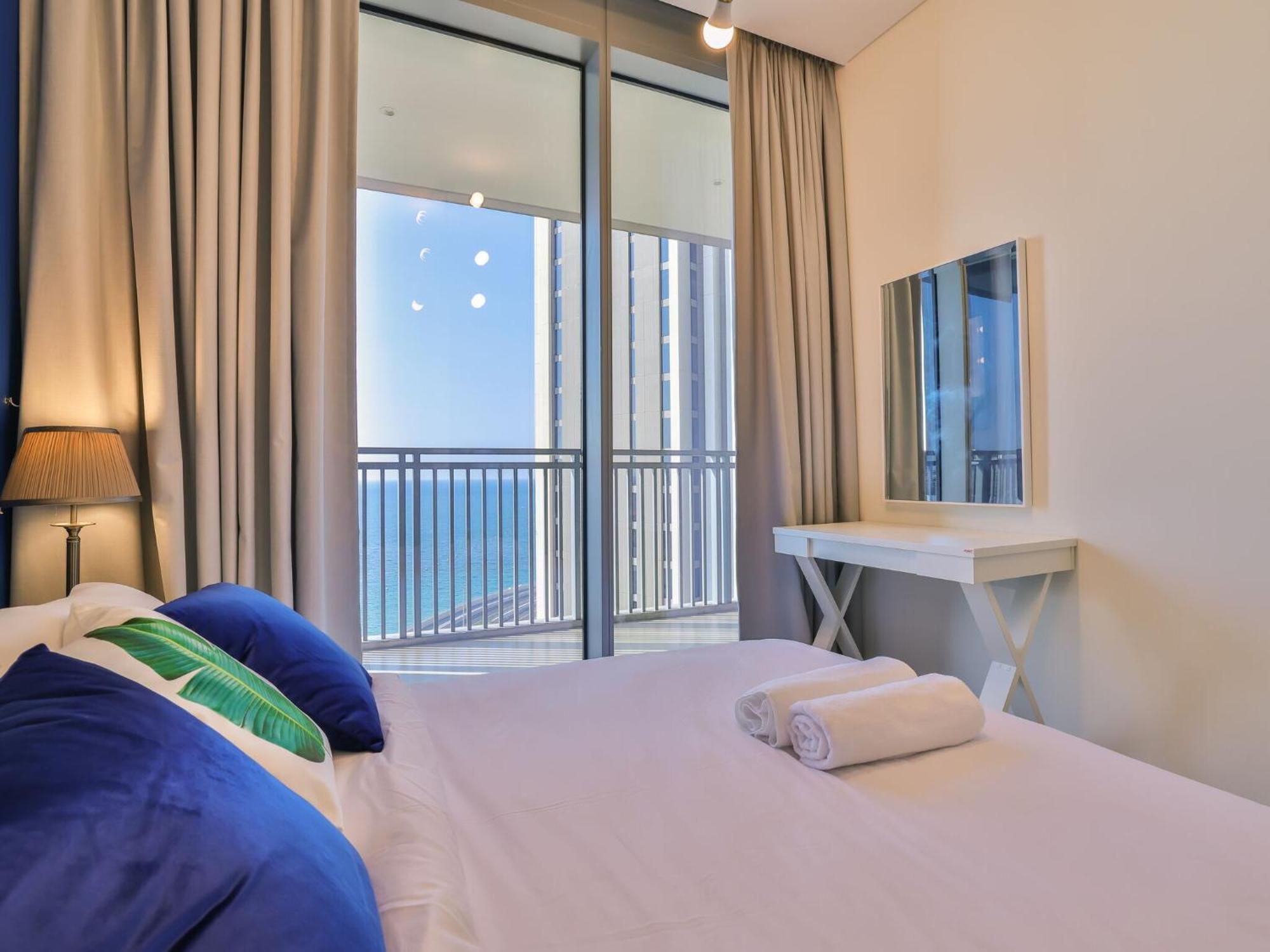 Luxurious Apartments Dubai Marina Views Pool Gym By Sojo Stay Kültér fotó