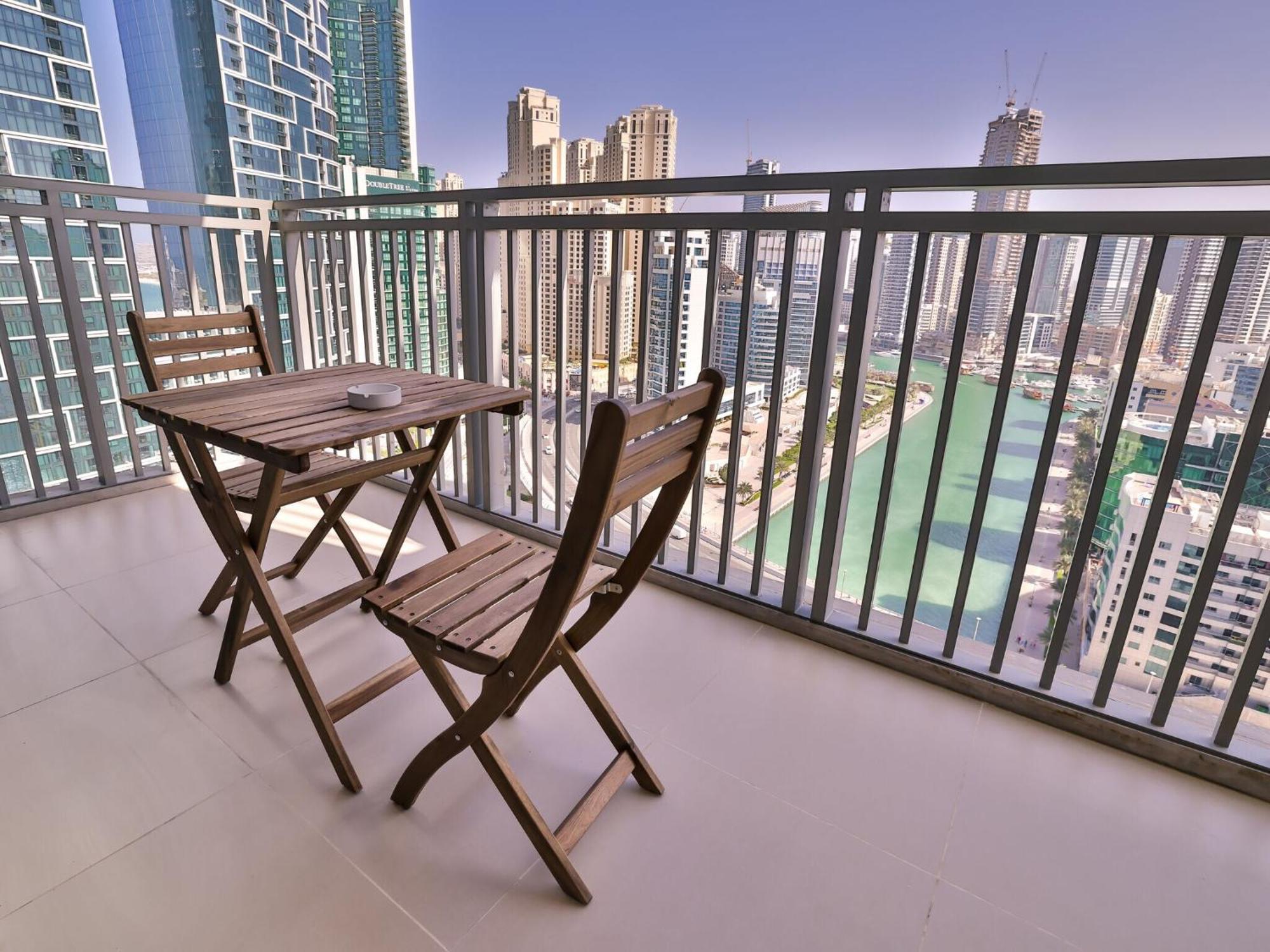 Luxurious Apartments Dubai Marina Views Pool Gym By Sojo Stay Kültér fotó